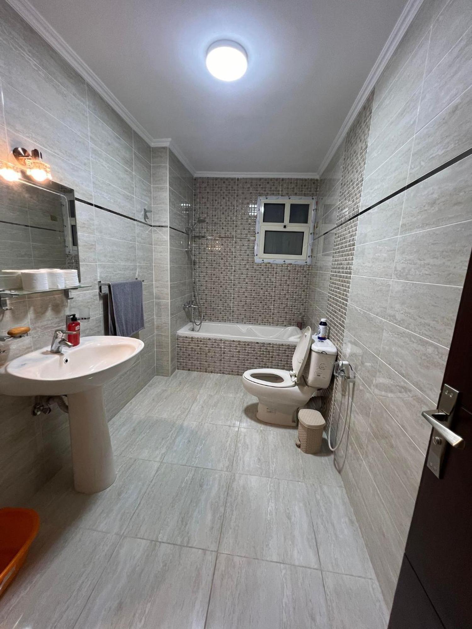 Comfy Luxurious Apartments In Central Location In Mansheyet El Bakry East Caïro Buitenkant foto